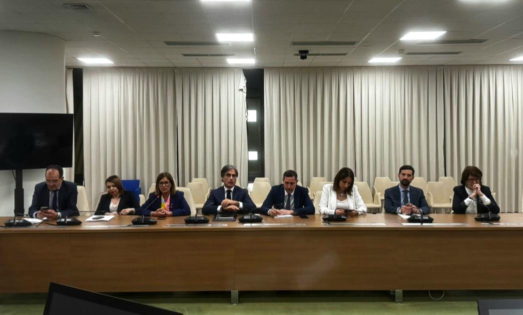 Falcomatà (PD) sulla legge regionale che reintroduce i Sottosegretari: ‘La destra pensa alla cura delle poltrone’