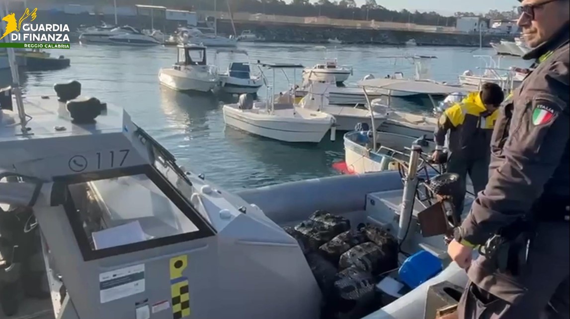 guardia finanza sequestro cocaina