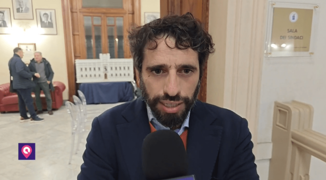 Comune di Reggio, Pazzano rassegna le dimissioni: ‘Le istituzioni non sono delle persone ma della collettività’ – VIDEO
