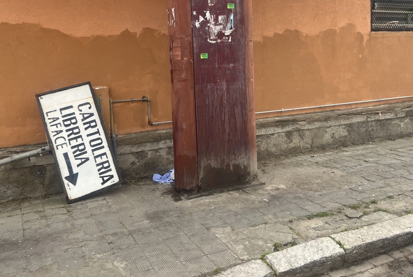 struttura cartellone pericolante reggio calabria ()