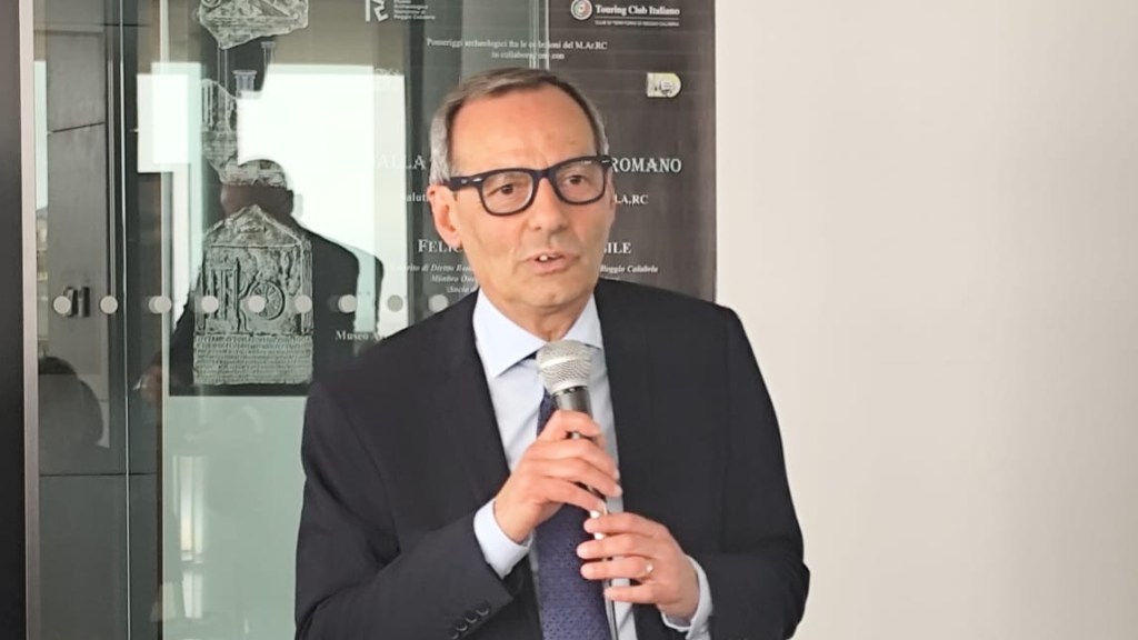 Battaglia vento Versace