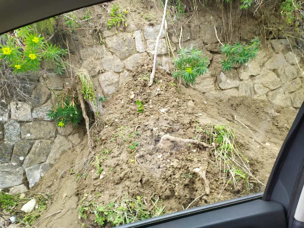 Frana in curva mosorrofa