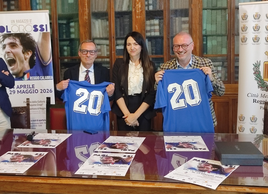 Mostra Paolo Rossi con Versace e Battaglia