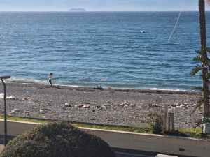 degrado spiaggia via marina ()