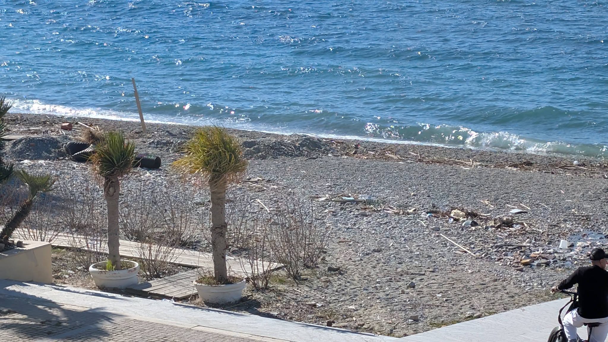 degrado spiaggia via marina