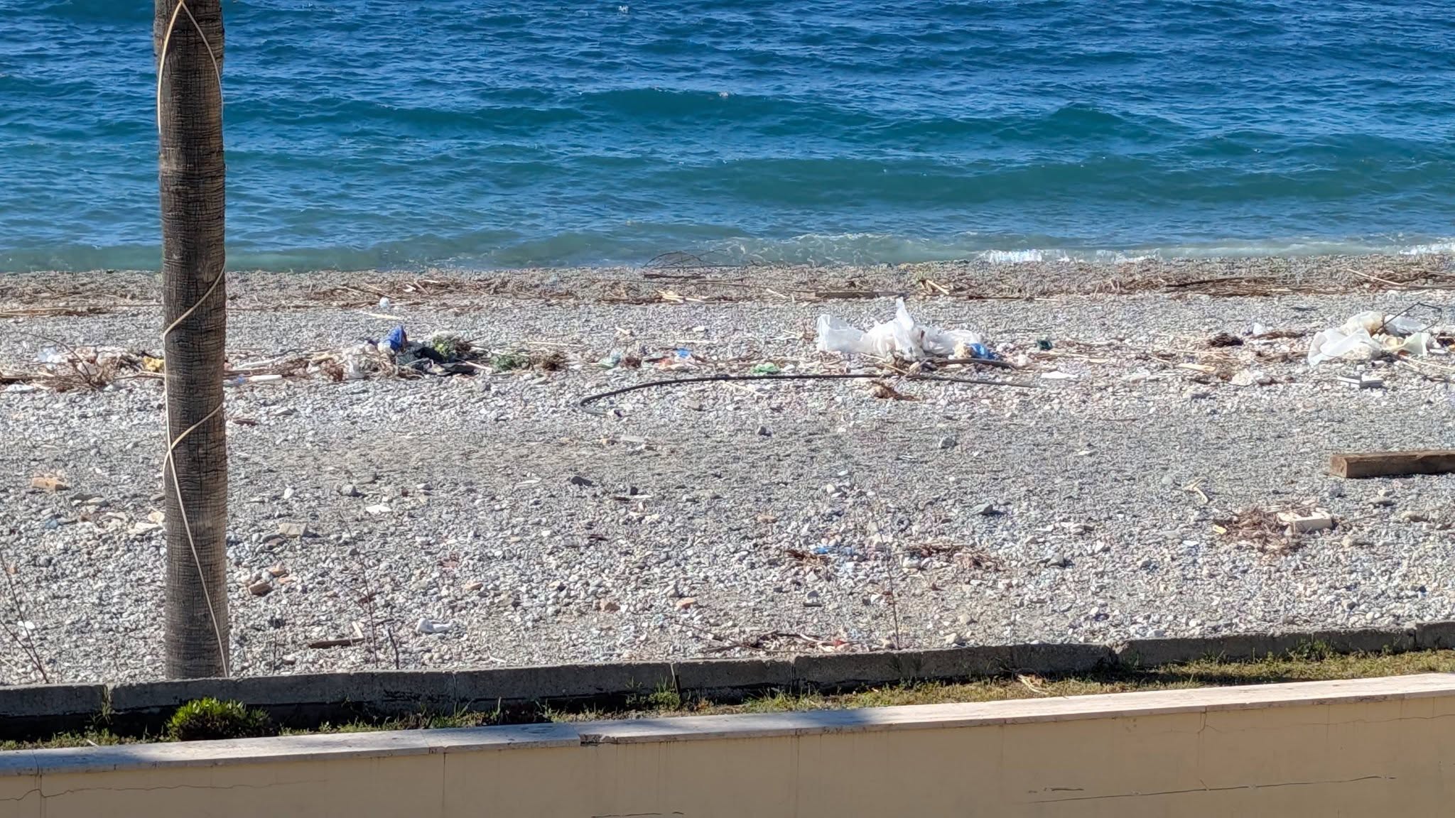 degrado spiaggia via marina