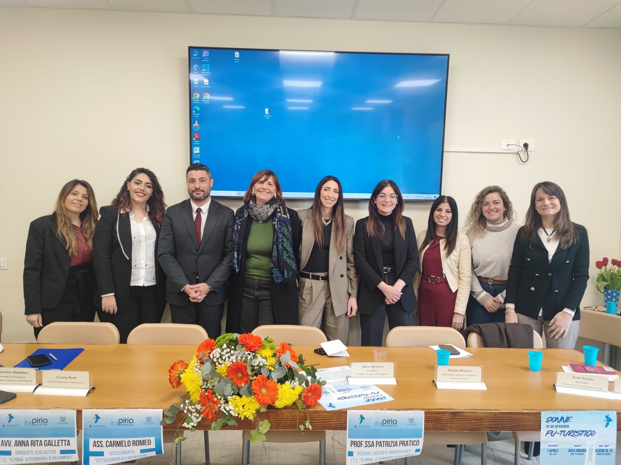 donne fu turistico ()