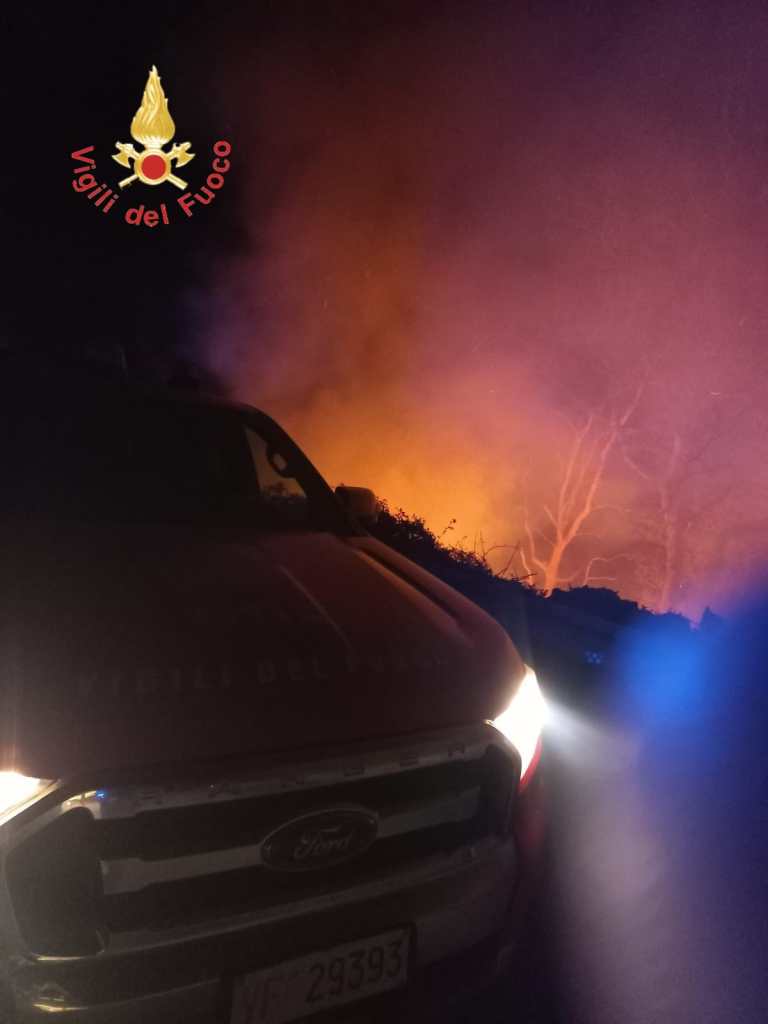 incendio calabria ()