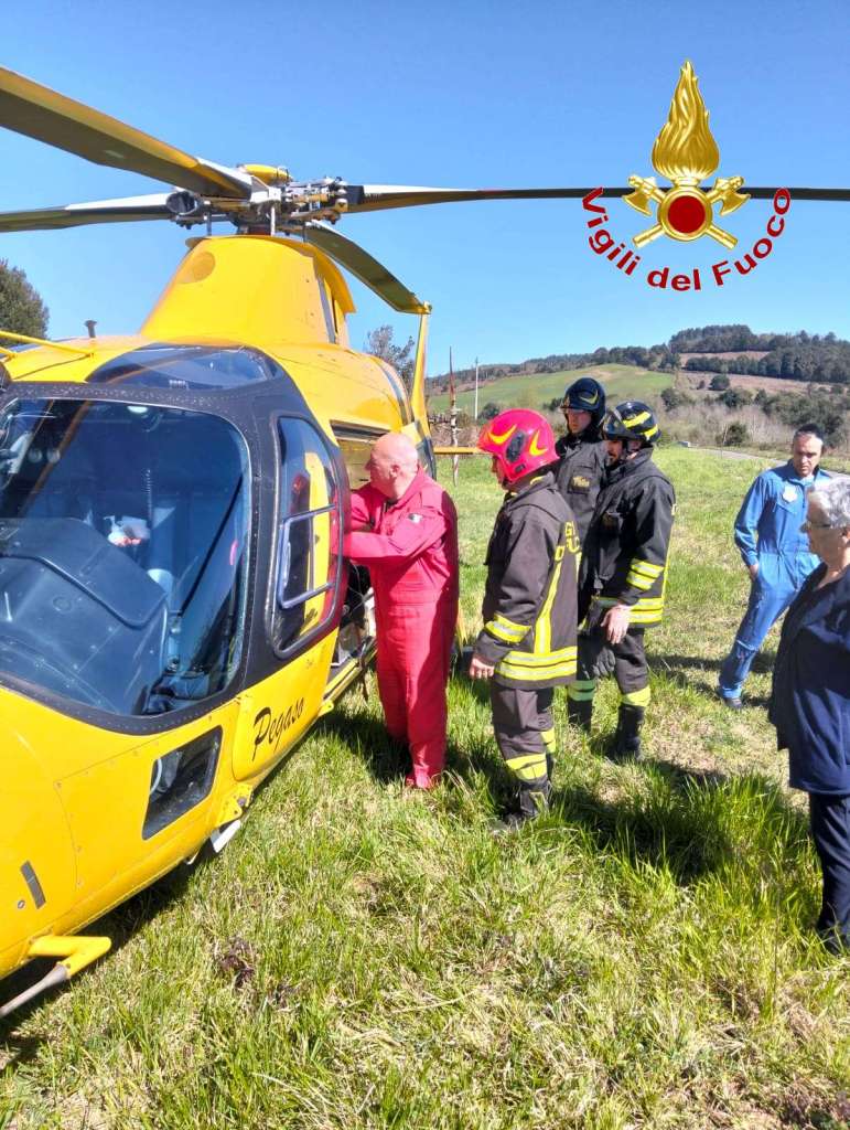 vigili fuoco motocarro scarpata ()