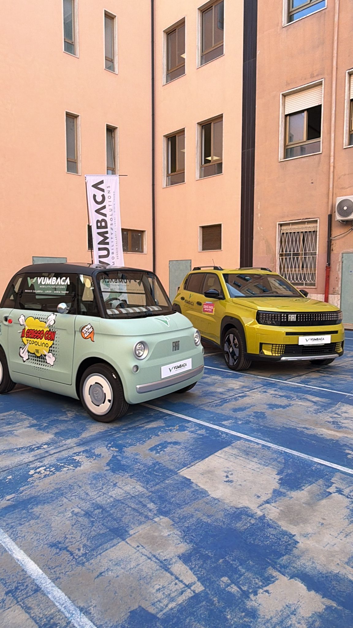 vumbaca studenti fiat topolino ()