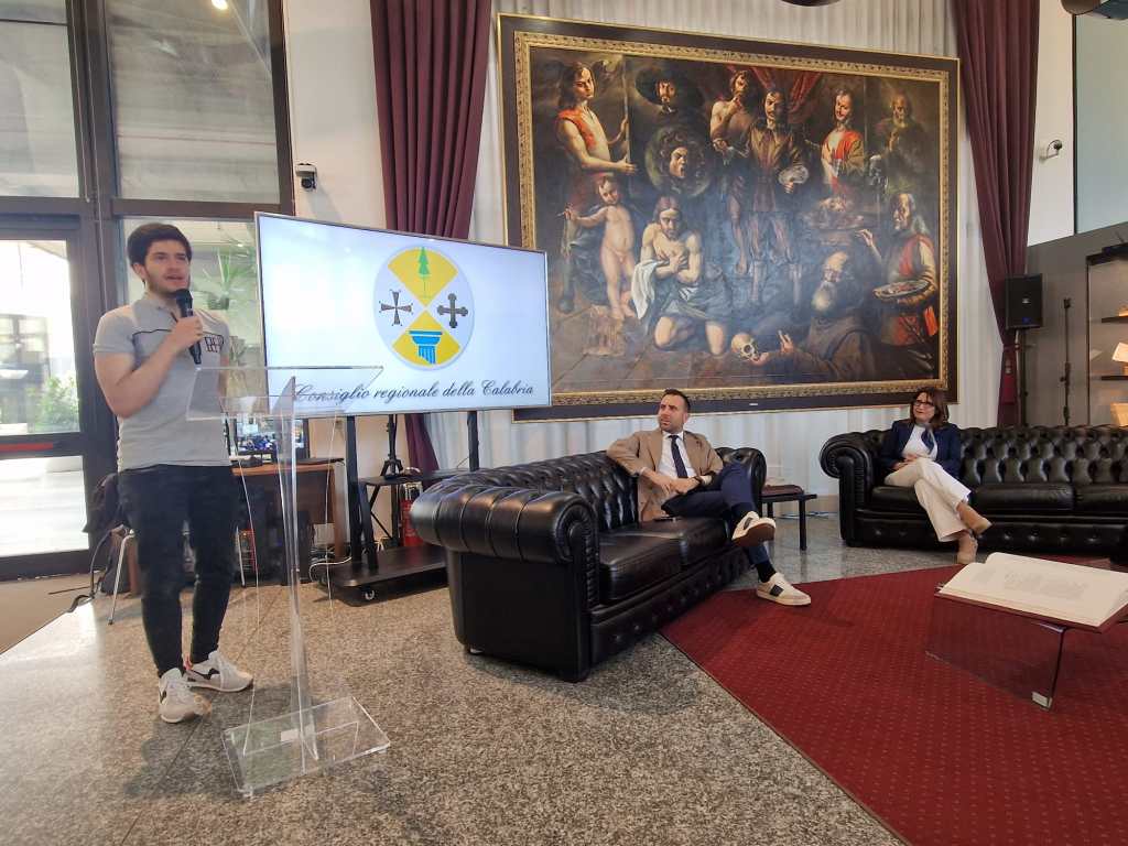 Ahmad encomio alla ª D del Liceo Volta