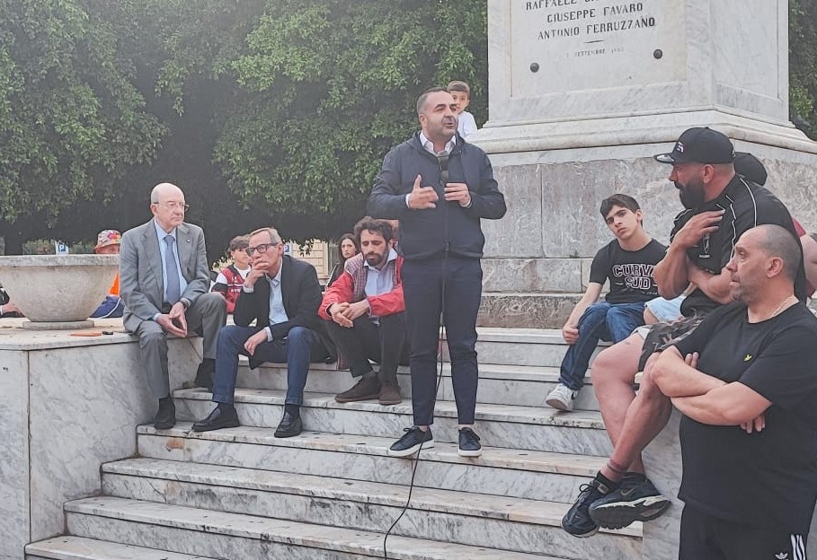 Cannizzaro incontro tifosi reggina candidati ()