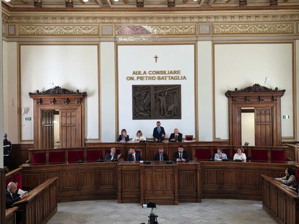 Reggio, il consiglio comunale approva una mozione su Castore SPL