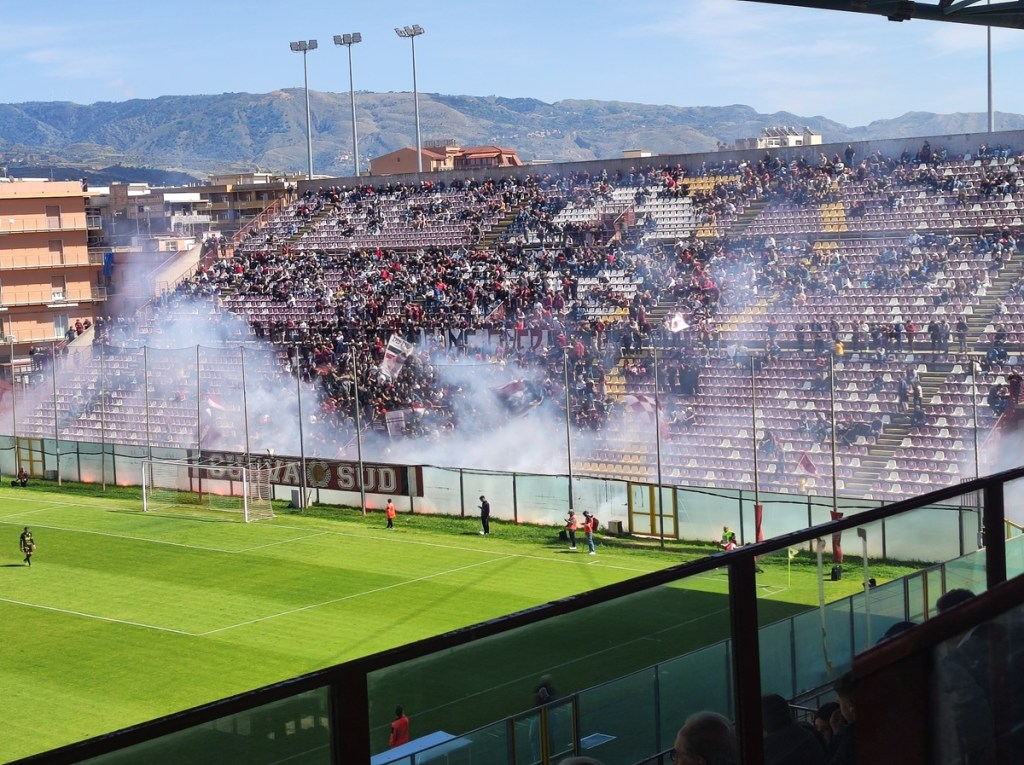 Curva Sud protesta
