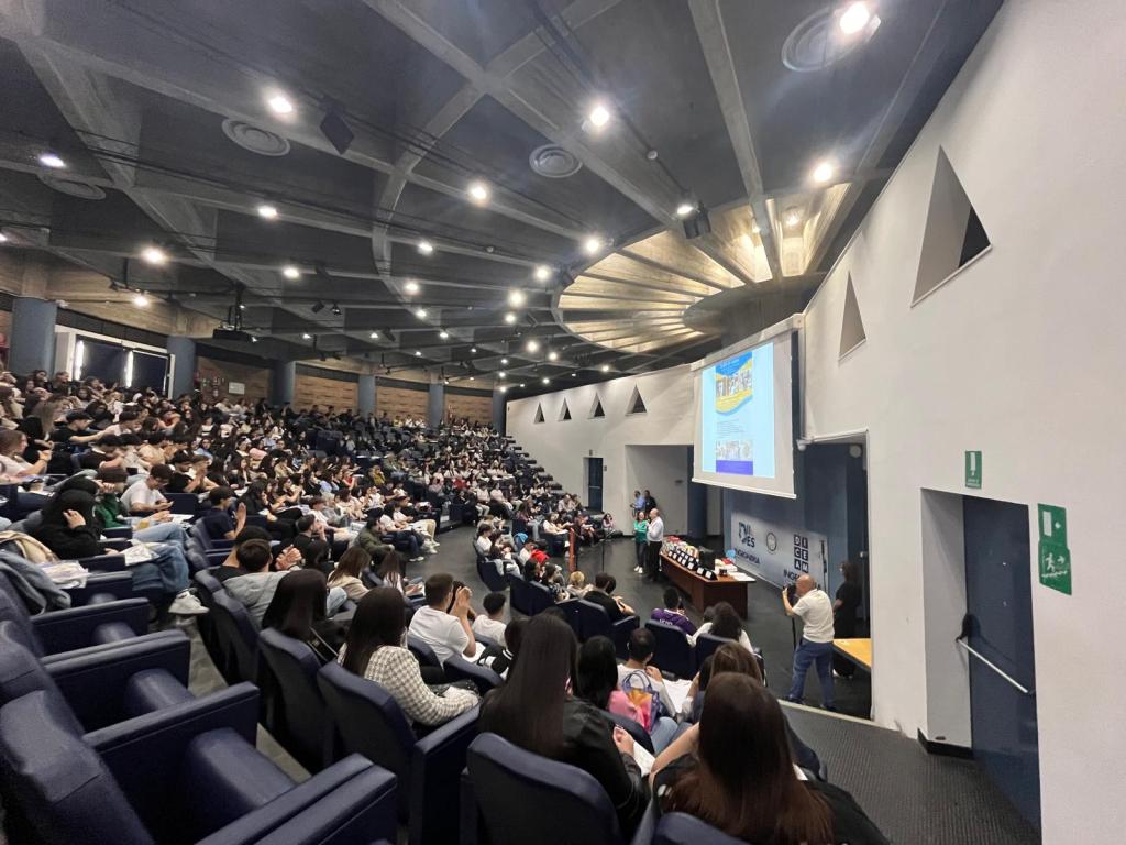 Liceo Campanella Preti Frangipane concorso scatti valore ()