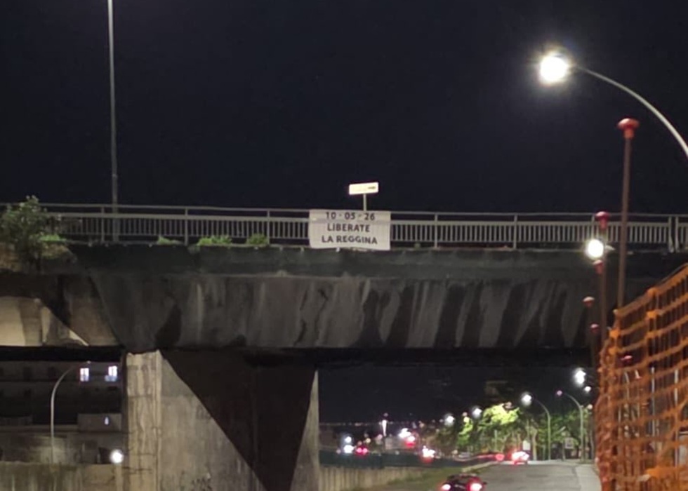 Striscione tifosi società