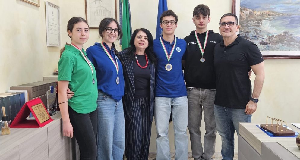 Studenti del Da Vinci classificati ai campionati di Astronomia Scienze e Informatica