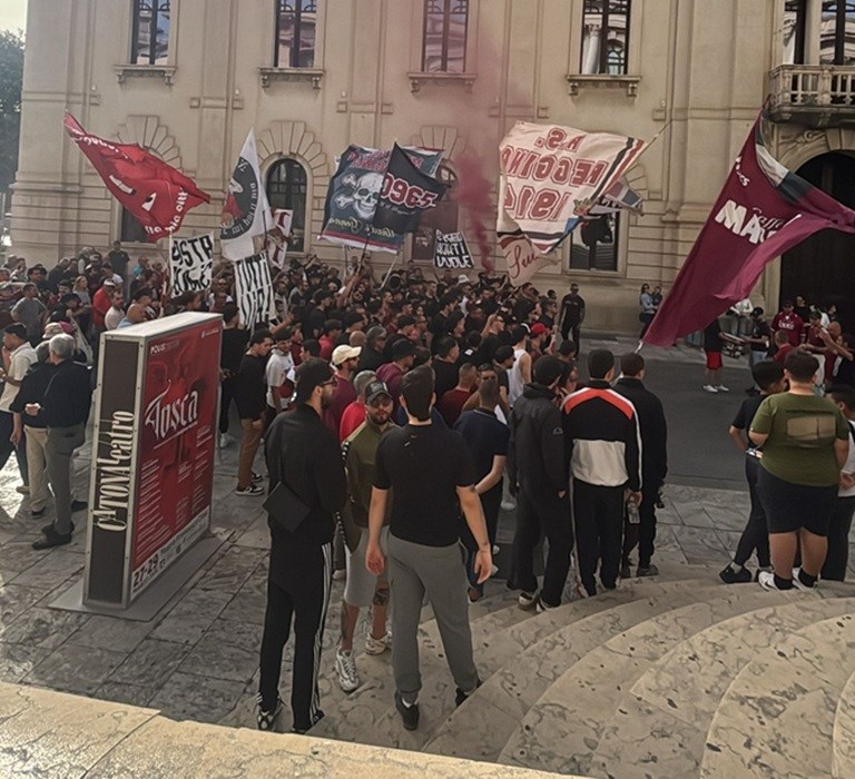 Ultras in piazza