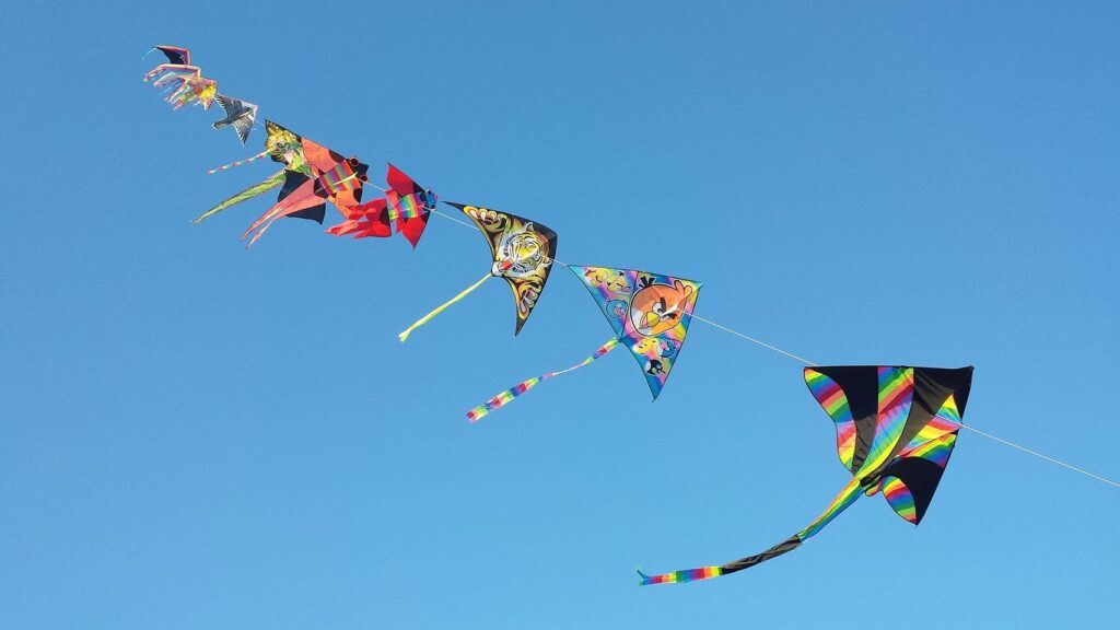 Kite in the sky Free public domain CC photo