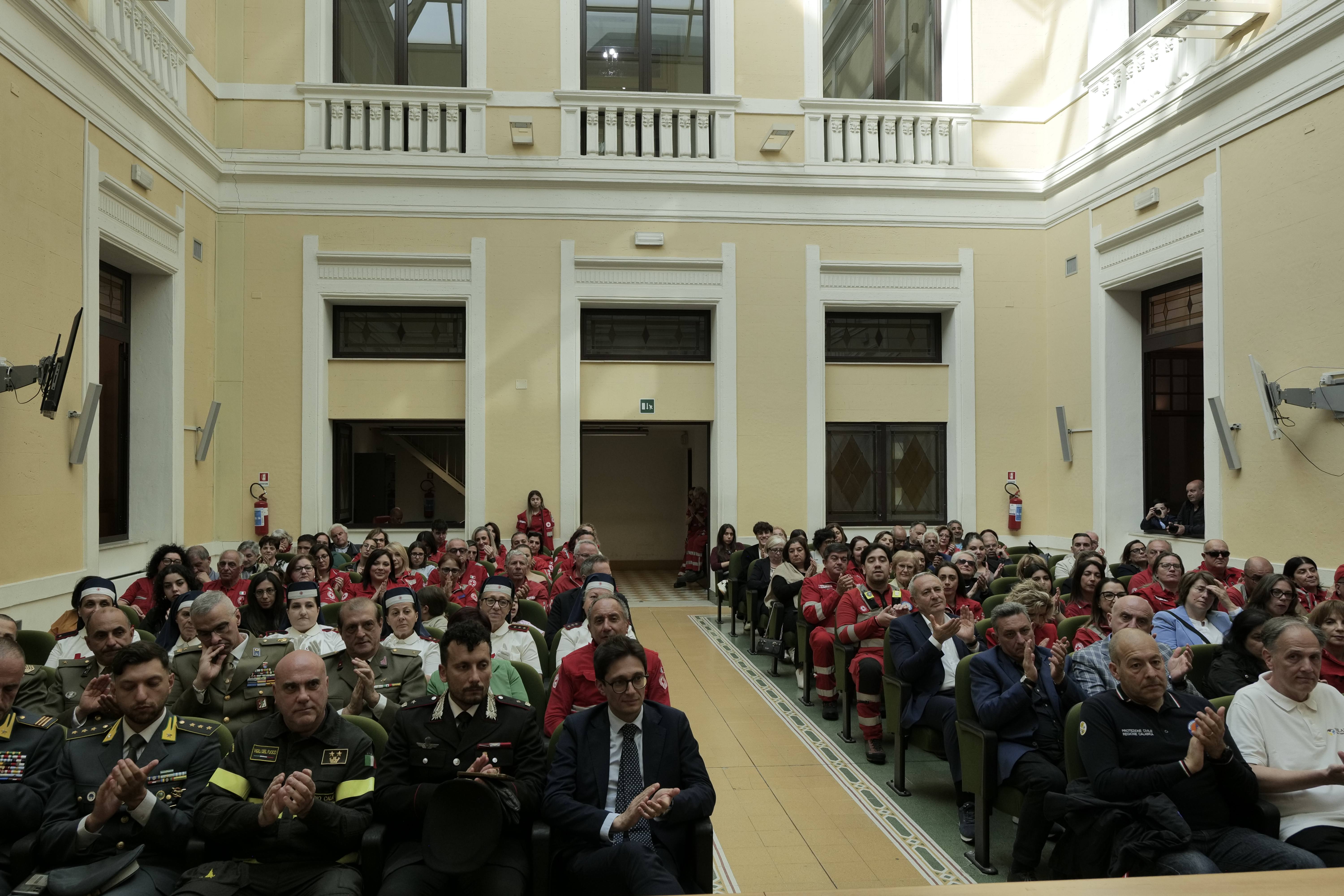 benemerenze croce rossa ()