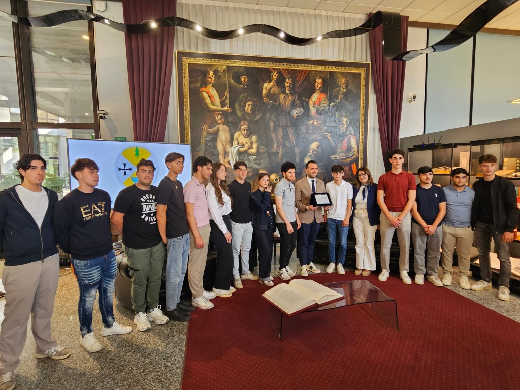 encomio alla ª D del Liceo Volta