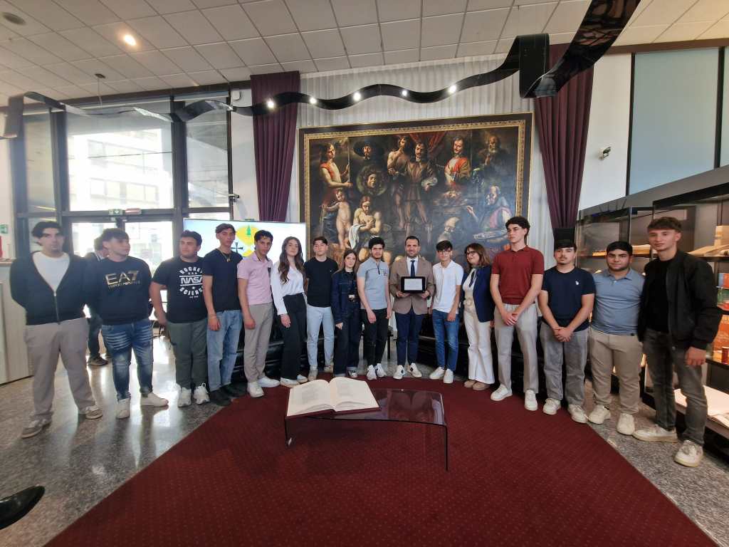 encomio alla ª D del Liceo Volta