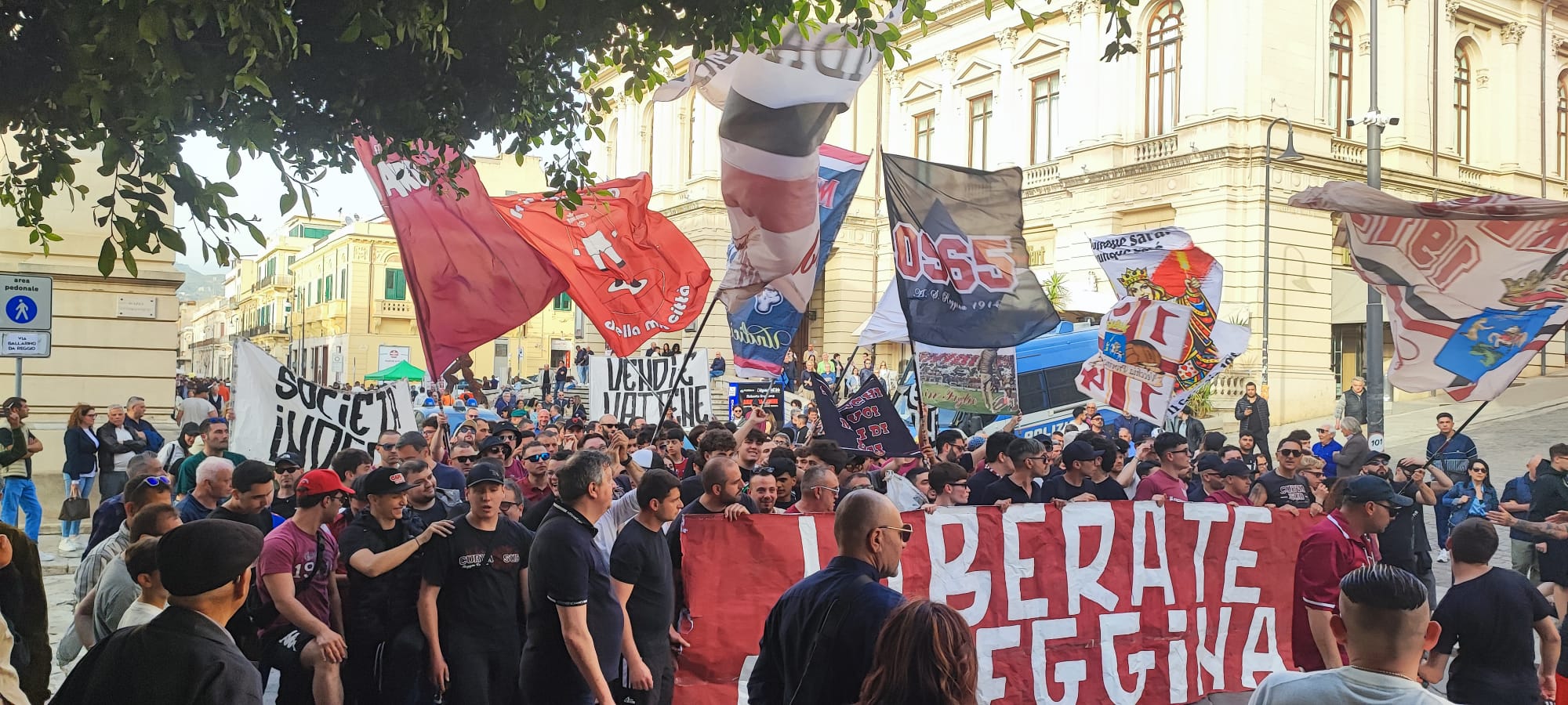 incontro tifosi reggina candidati ()