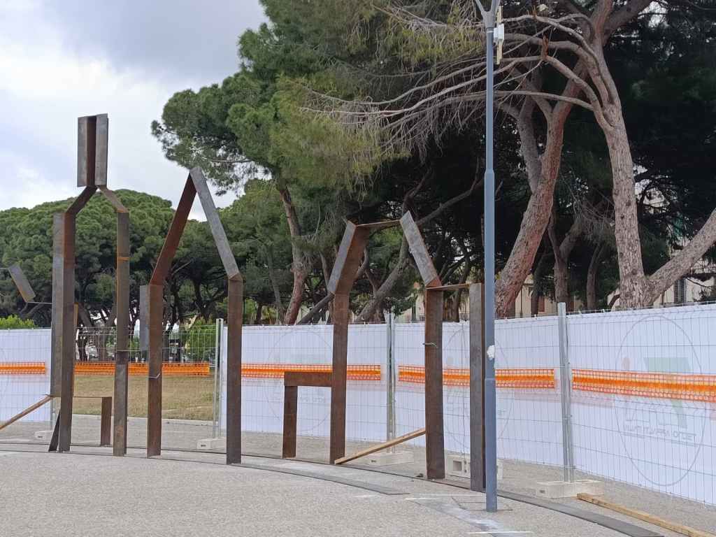 monumento carabiniere reggio calabria ()