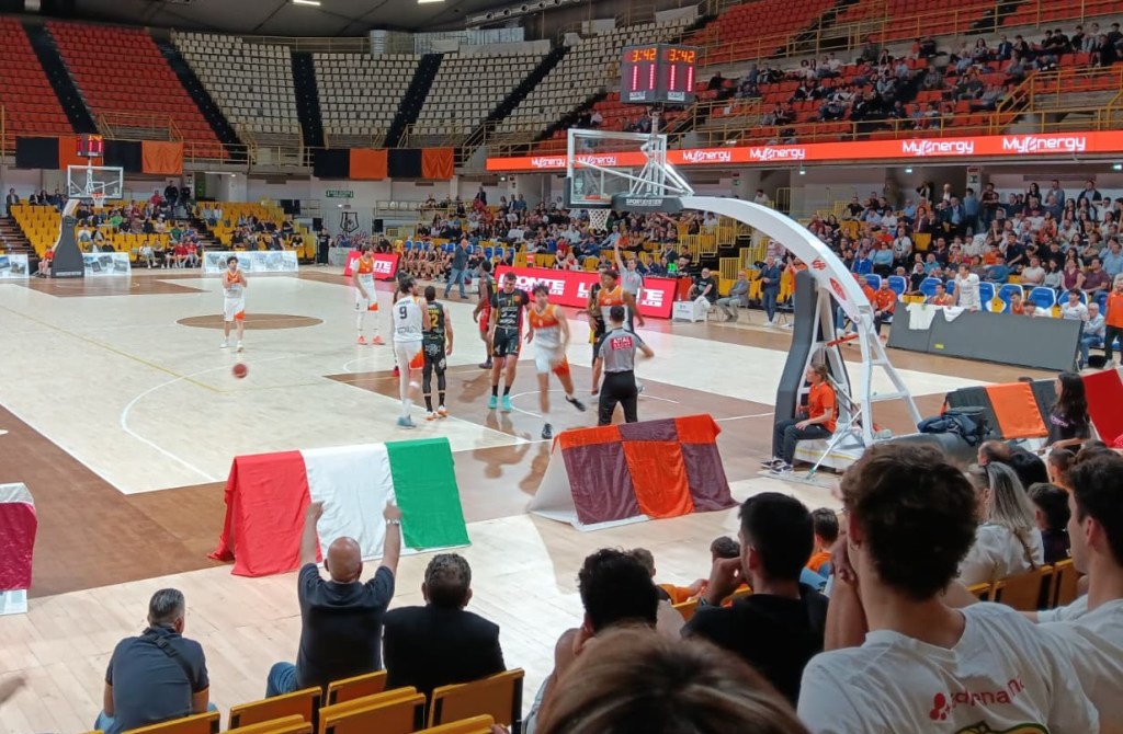 redelviolabarcellonabasketpalacalafiore