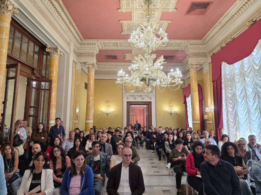 sala dei lampadari maggio