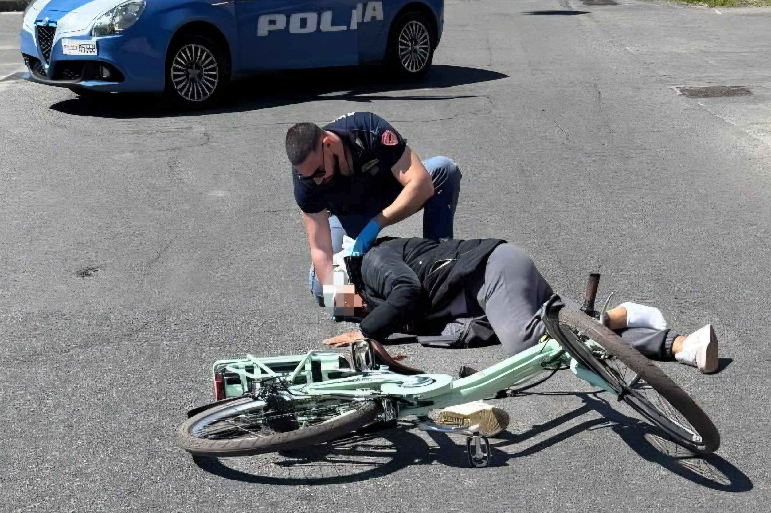 salvataggio donna caduta da bicicletta