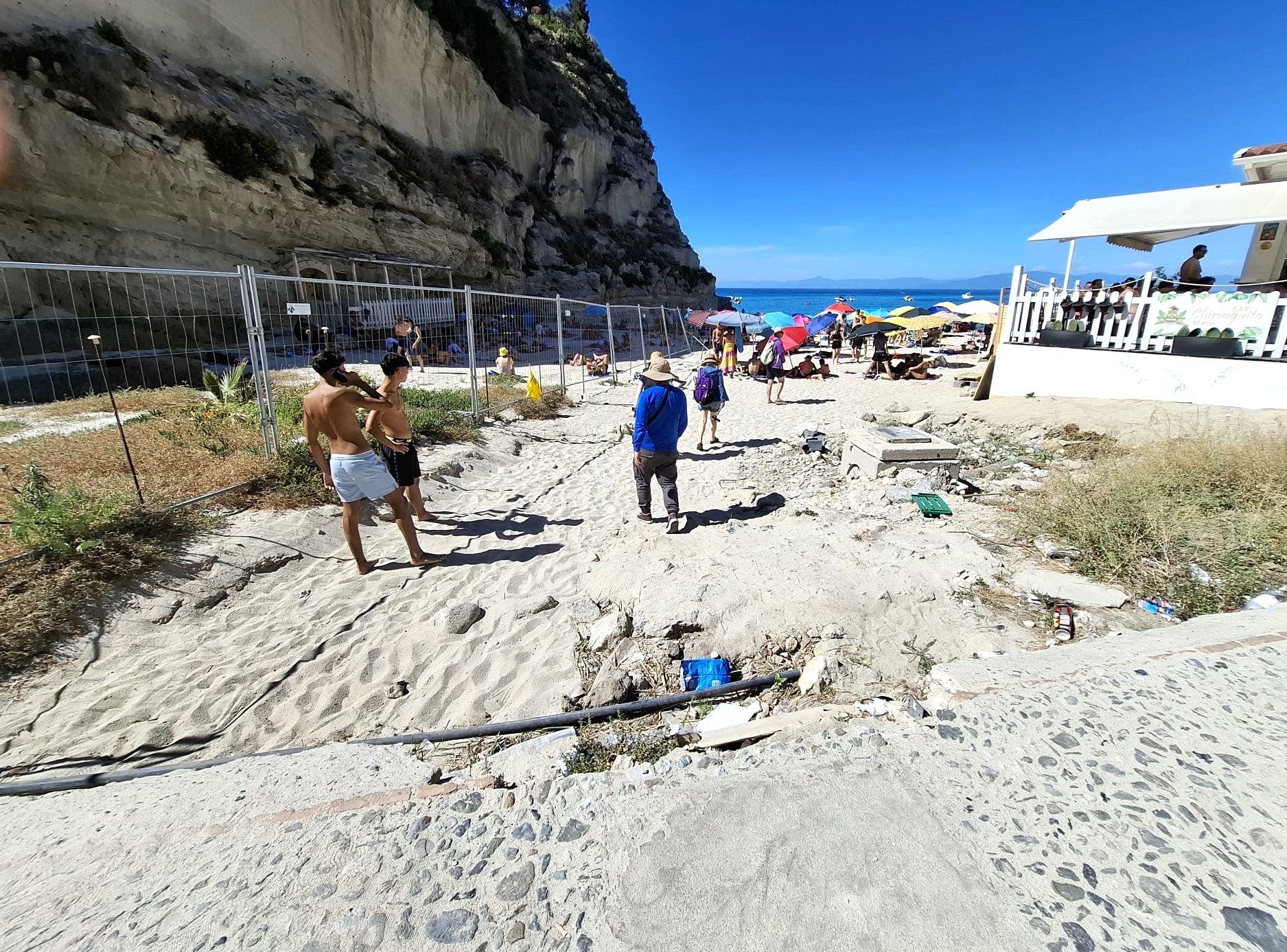 accesso spiaggia Mare Piccolo sotto Chiesa dell'Isola