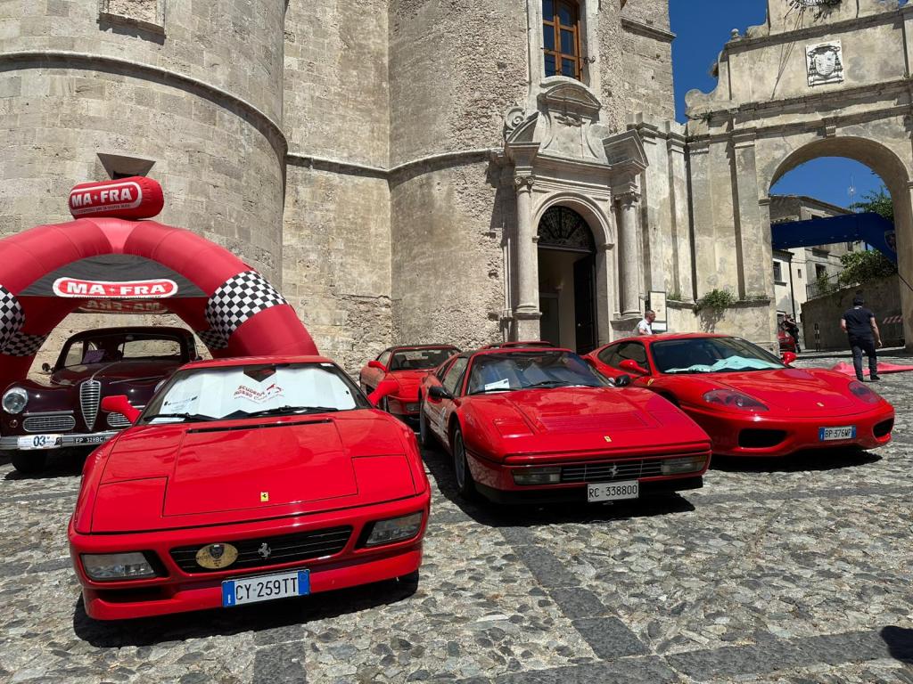 Festival Autoretrò organizzato dal Club Aremes ()