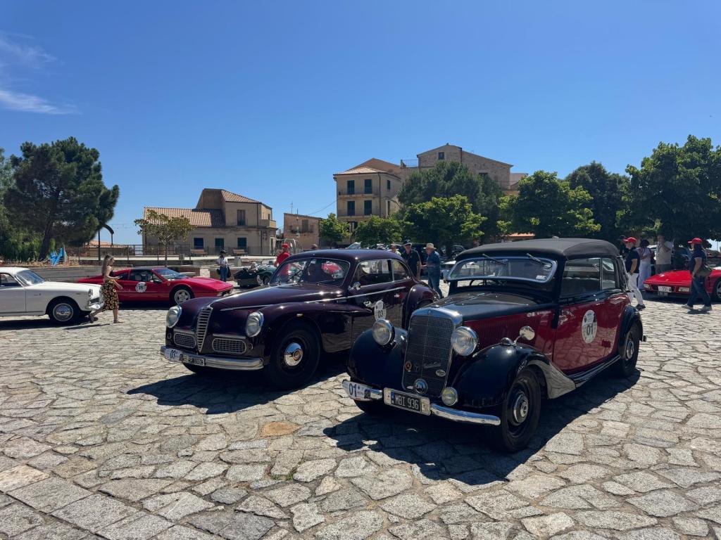 Festival Autoretrò organizzato dal Club Aremes ()