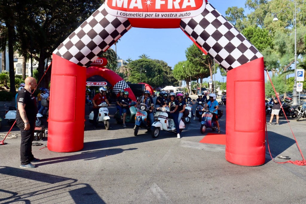 Ingresso al Villaggio del motociclista