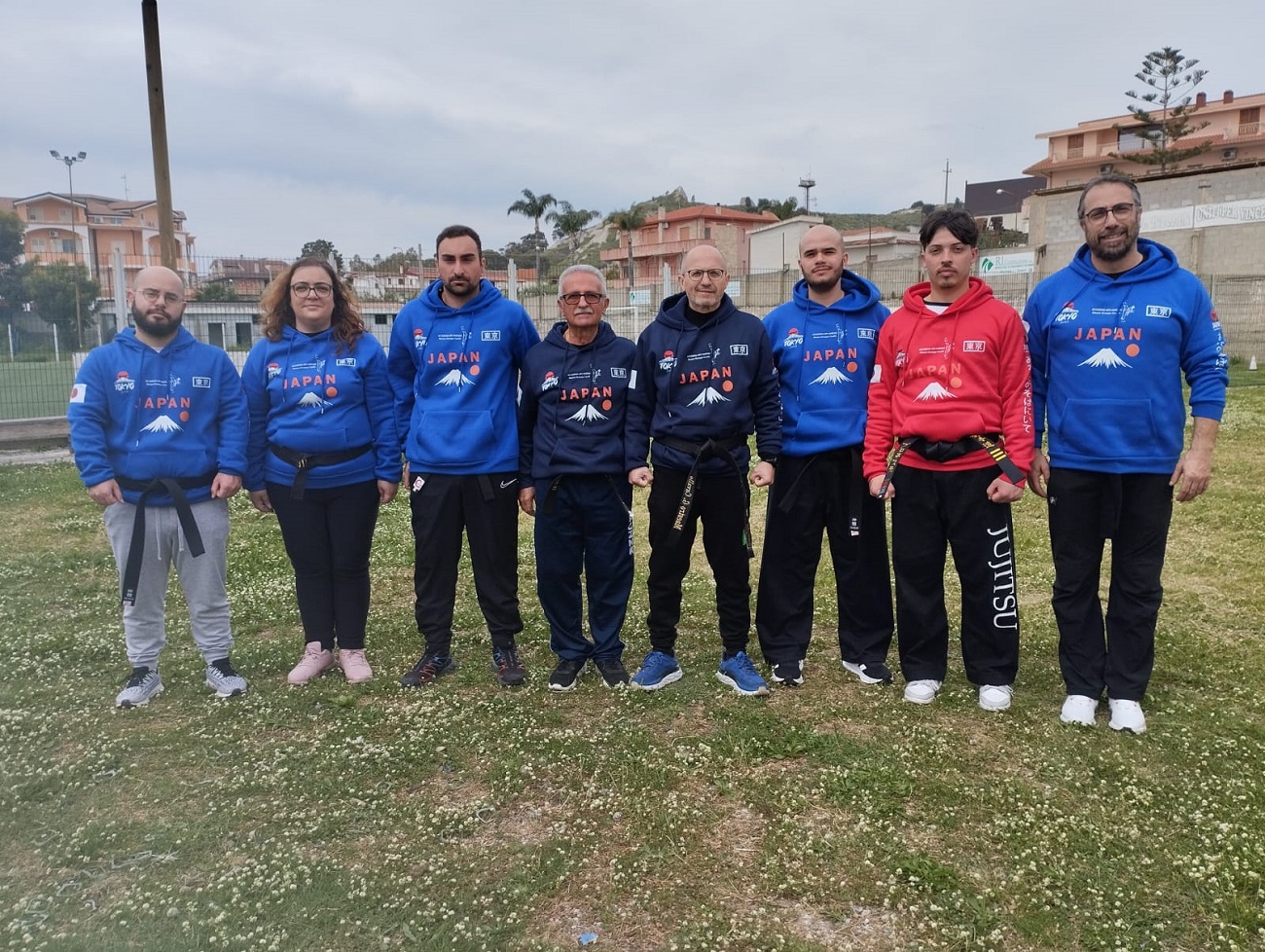 Lo staff dell'Accademia con il maestro Cavallo