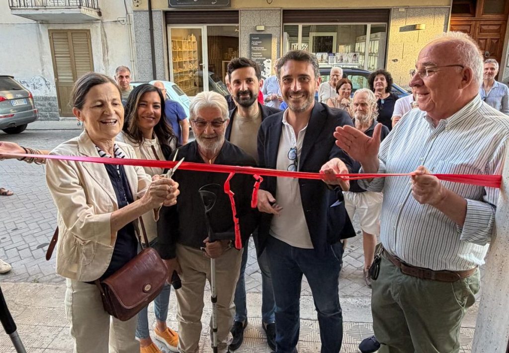 Circolo PD Palizzi, inaugurata la sede. Irto e Panetta: ‘Dal dal confronto con i cittadini riparte il futuro del Pd’