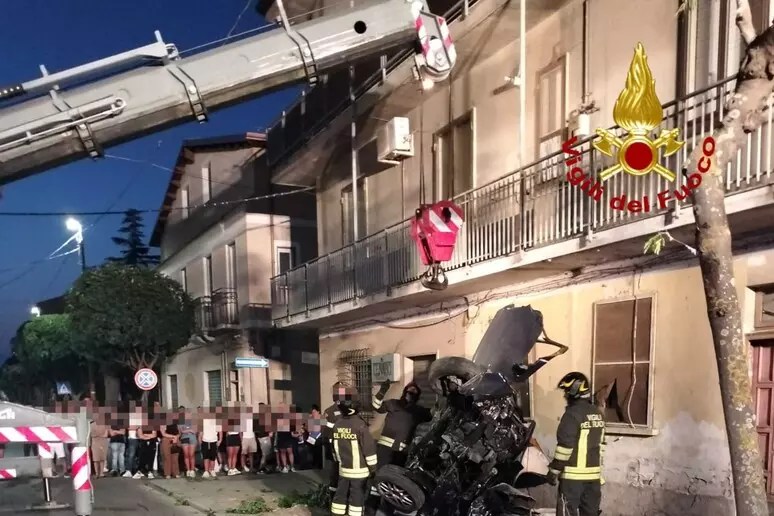 incidente cutro enne foglio rosa morte