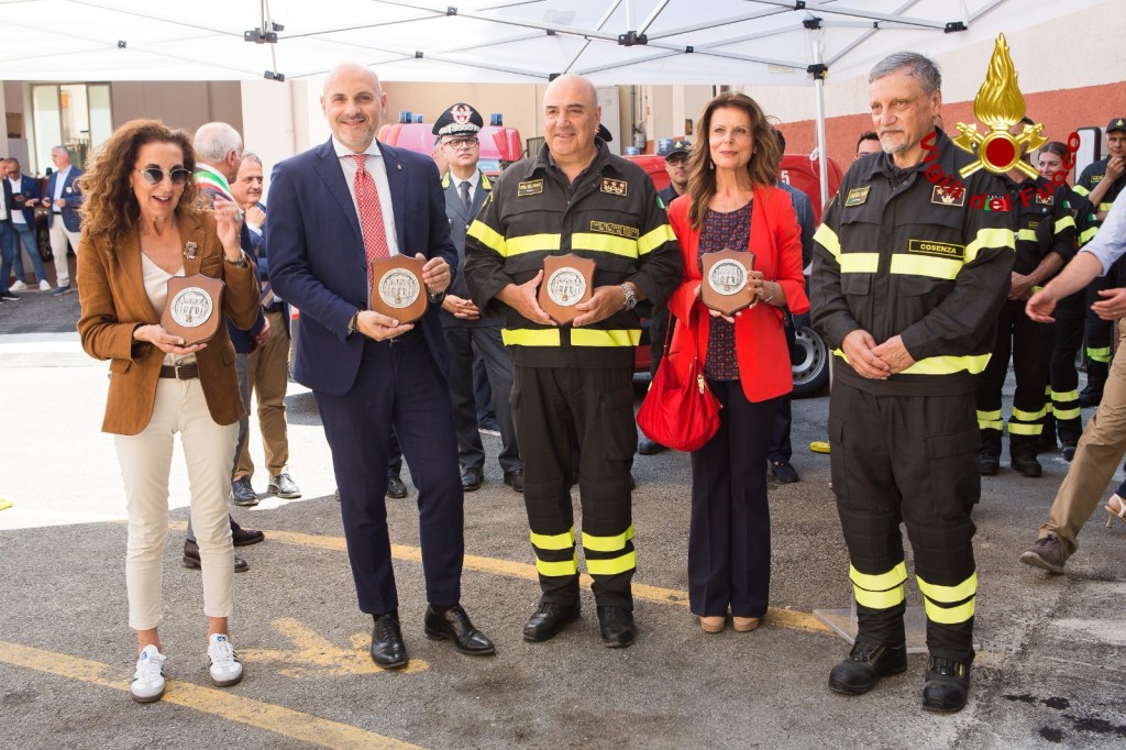 nuova sede vigili fuoco cs ()