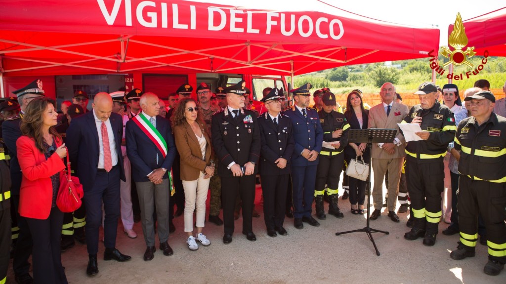 nuova sede vigili fuoco cs ()