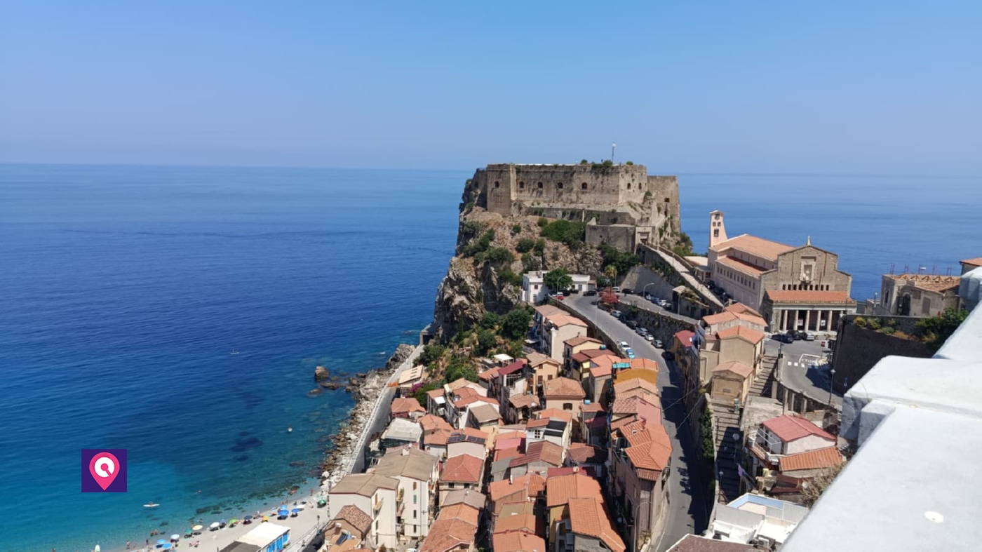 scilla panorama ()
