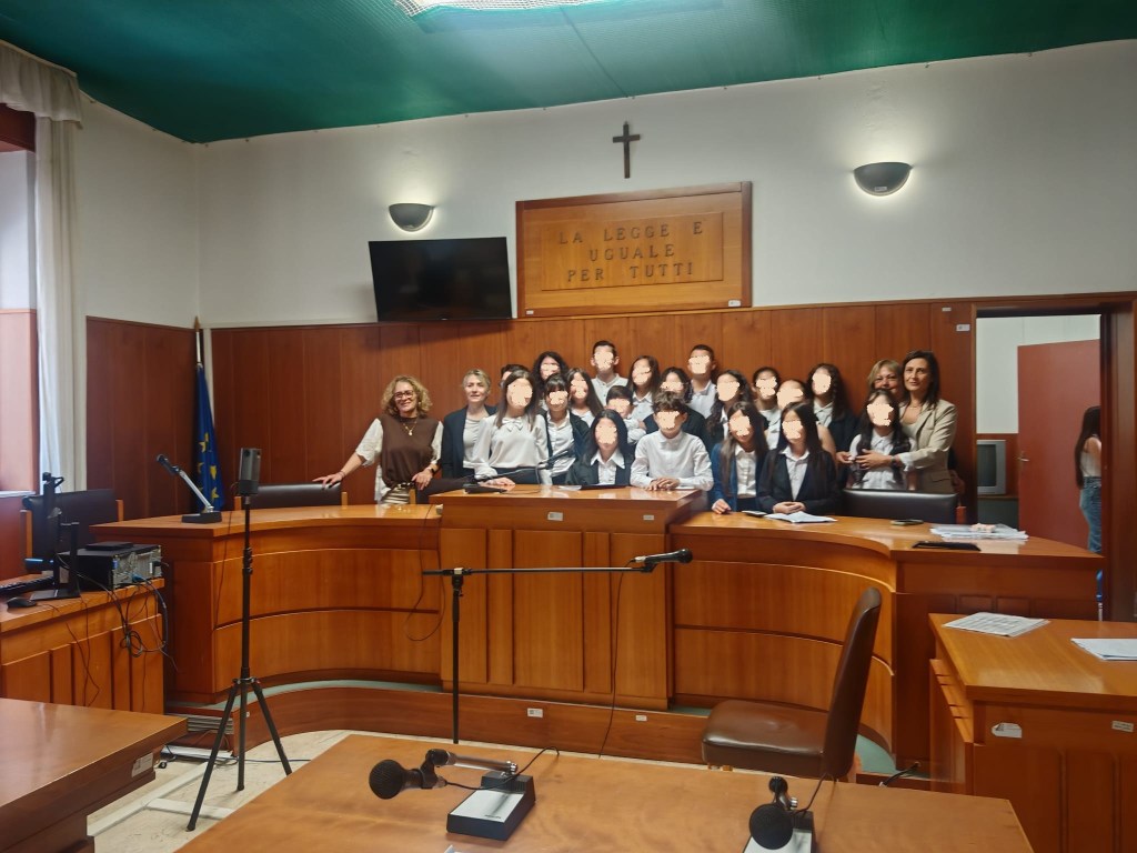 studenti telesio tribunale