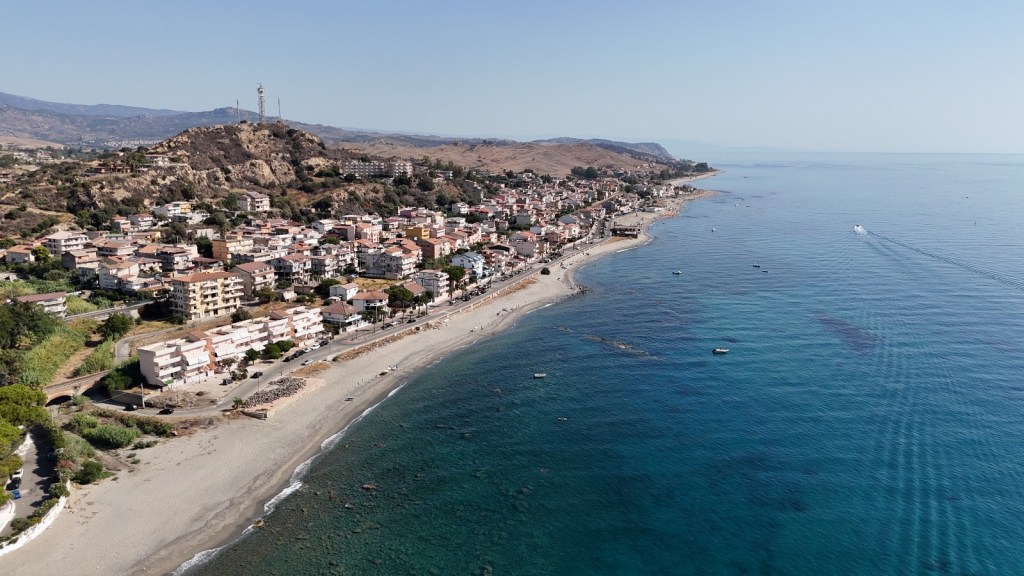 Brancaleone boom del turismo per l’estate 2026
