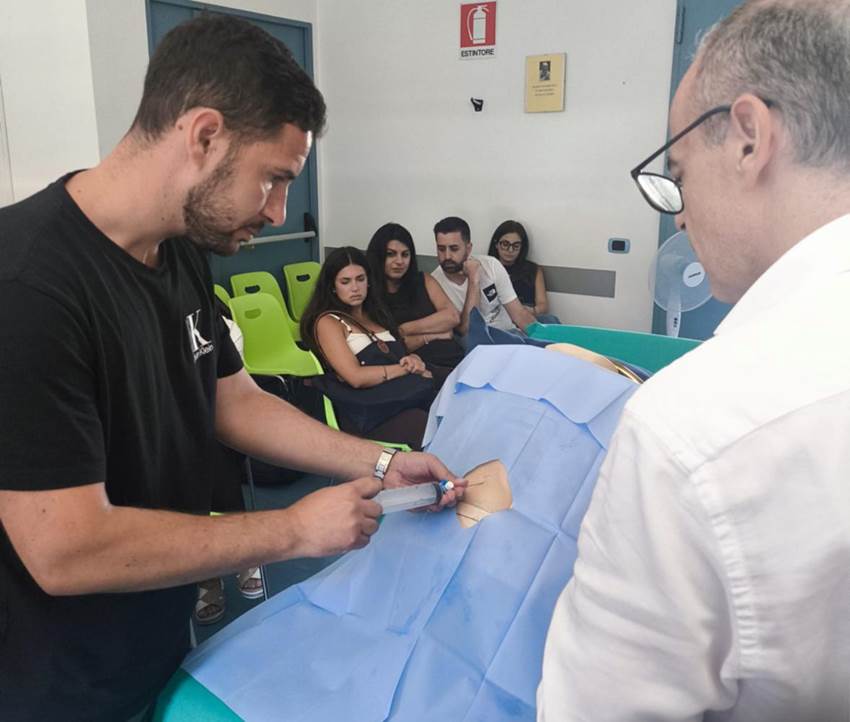 CORSO AVANZATO DI PERICARDIOCENTESI E TORACENTESI ()