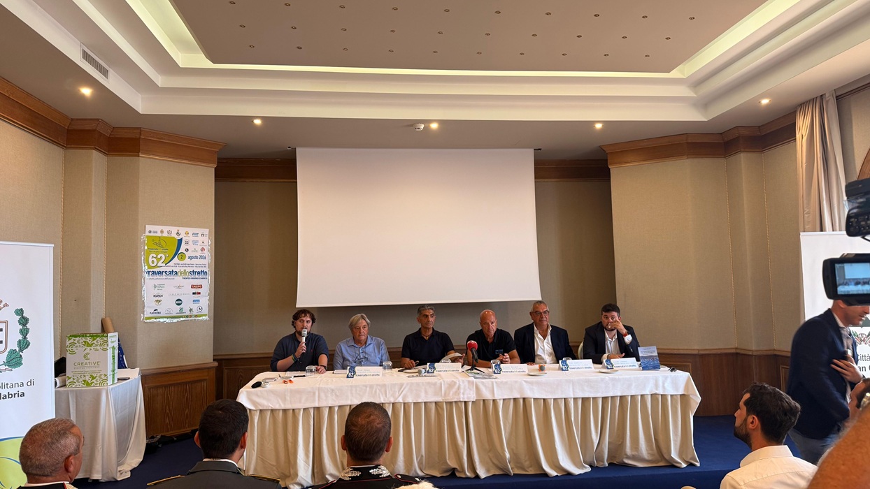 Conferenza stampa Traversata Stretto