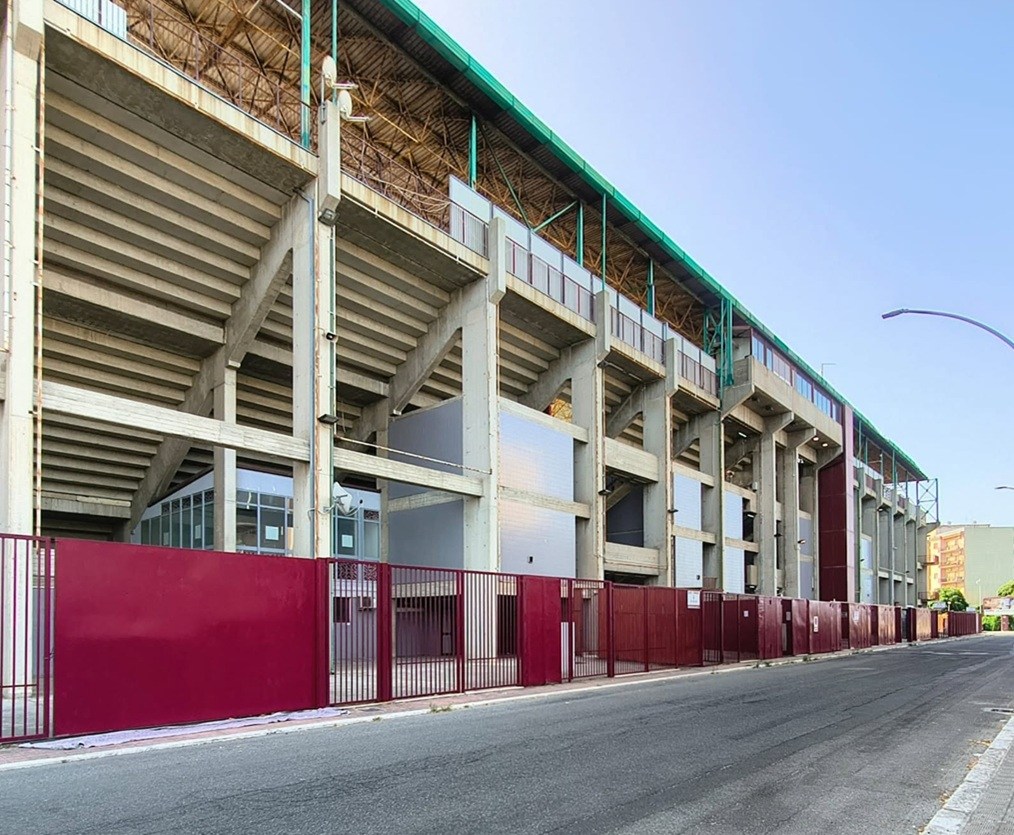 Granillo tribuna ovest esterna