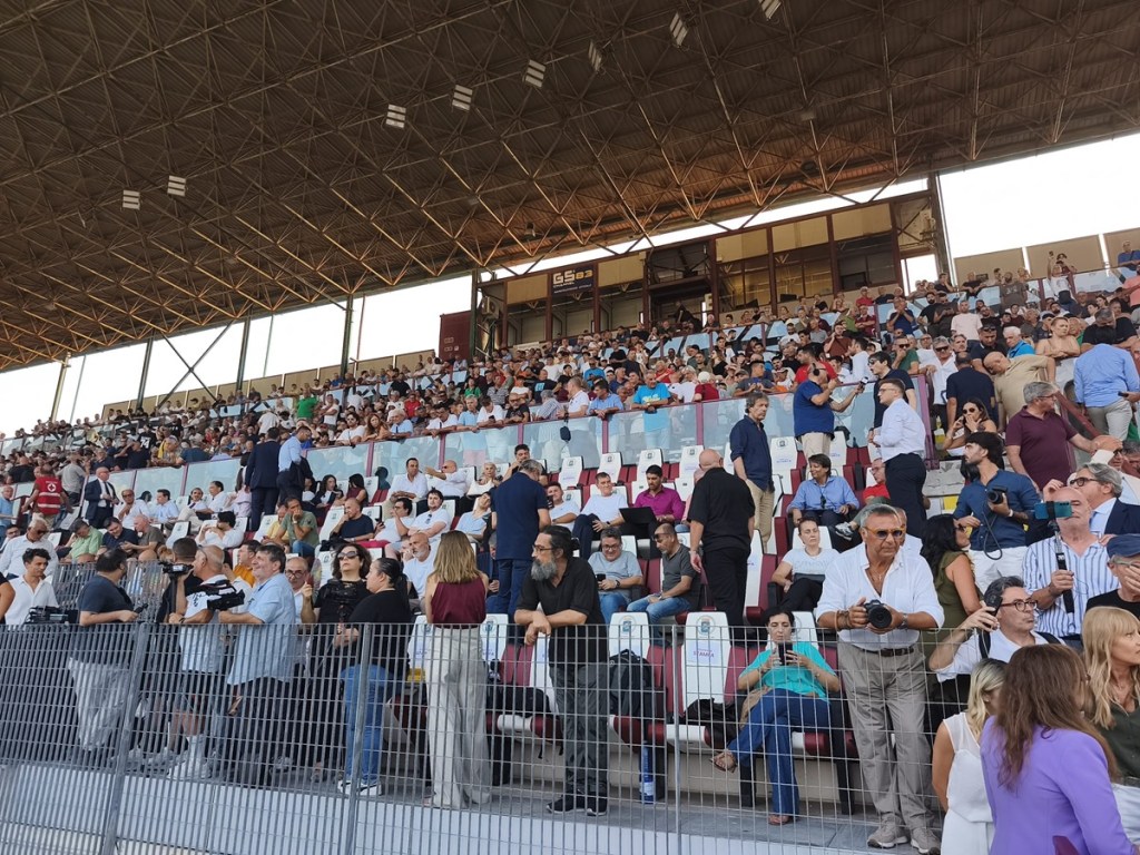 Tribuna Ovest Lotito