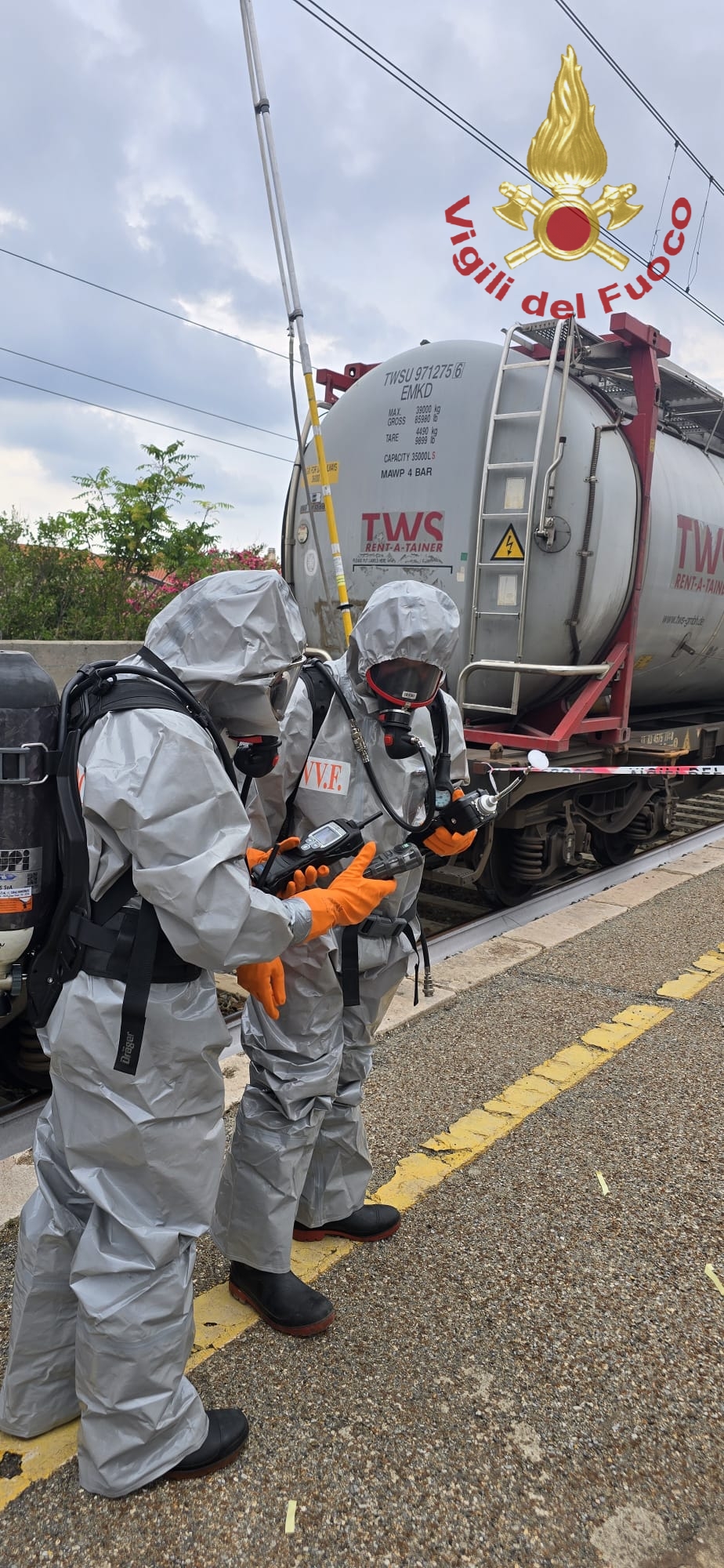 cisterna acido solforico stazione fuscaldo