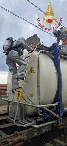 cisterna acido solforico stazione fuscaldo