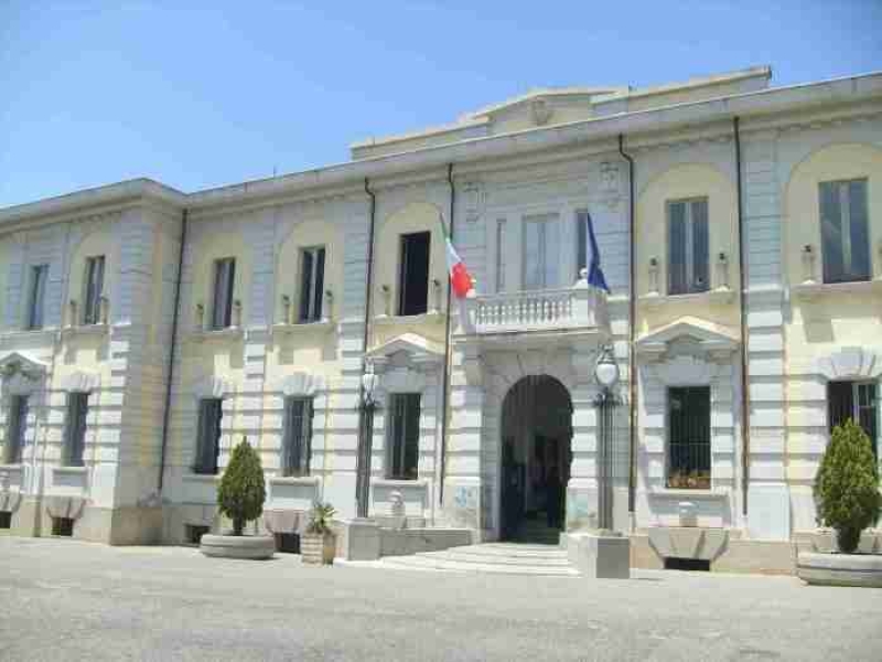 Palmi, il sindaco Calabria: ‘Fondi di bilancio esauriti. Al lavoro per  nuove coperture’